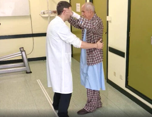 Il declino funzionale è prevalente tra i pazienti anziani ricoverati in ospedale. L’esercizio fisico e i protocolli di riabilitazione precoce applicati durante l’ospedalizzazione acuta possono prevenire il declino funzionale e cognitivo nei pazienti anziani.